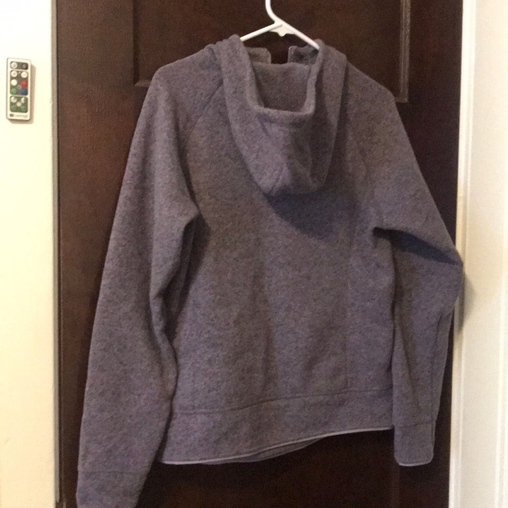 Women’s North face fleece - Picture 2 of 2